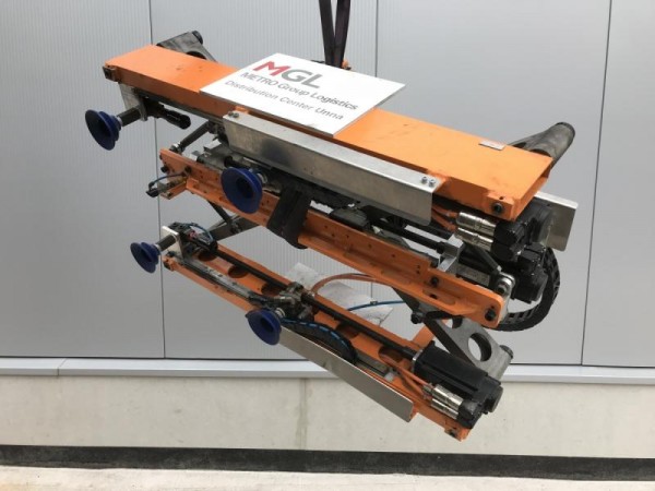 Vakuum-Hebegerät, Vakuumheber Sonderanfertigung als Handlinggerät für einen Industrieroboter