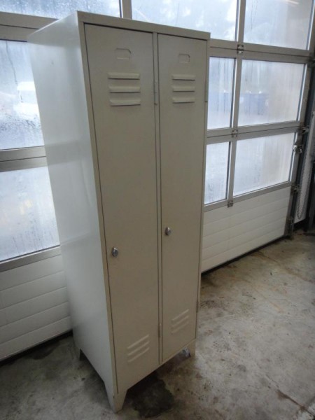 Garderobenschrank, Umkleidespind mit 2 Türen